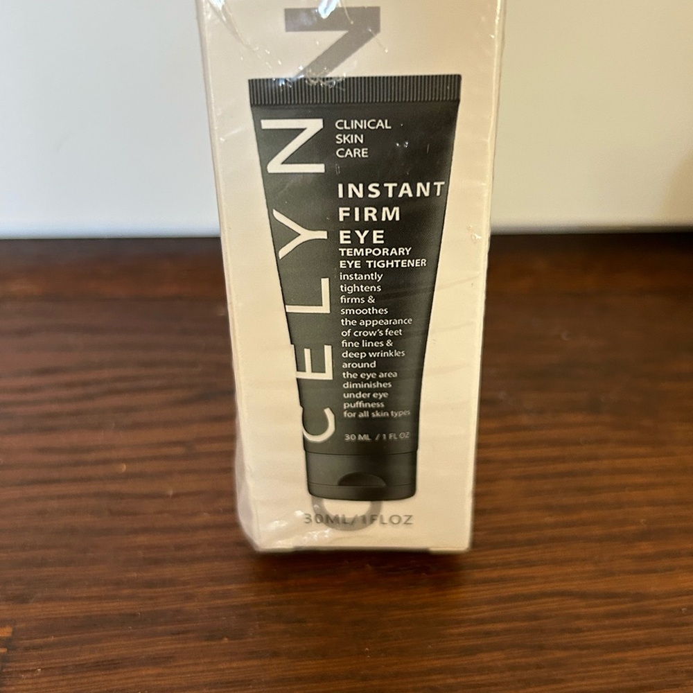Celyn Instant Firm Eye Tightener - NWT